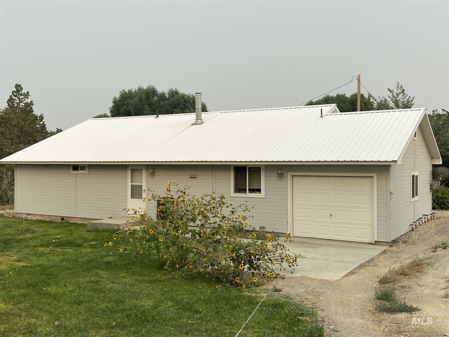 5040 Sage Rd, Homedale, ID 83628 - photo 1