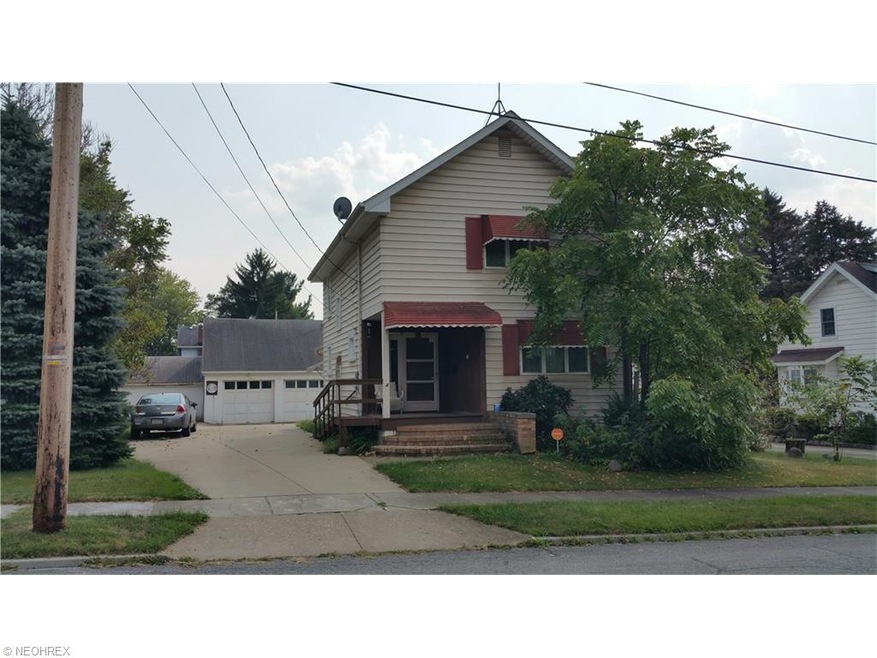 View looking south showing this large 1900 sq. ft,