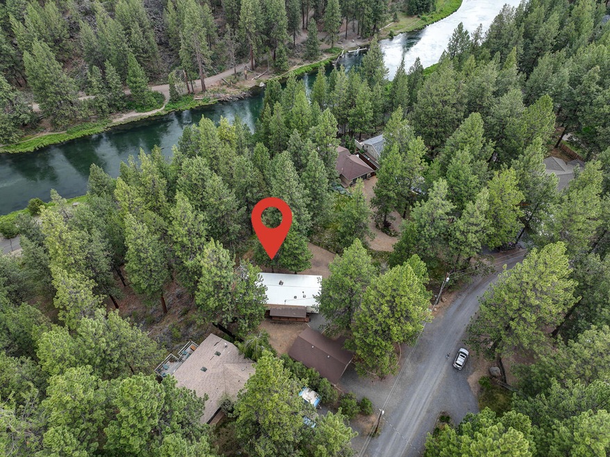 18854 Shoshone Rd, Bend, OR 97702 - photo 1