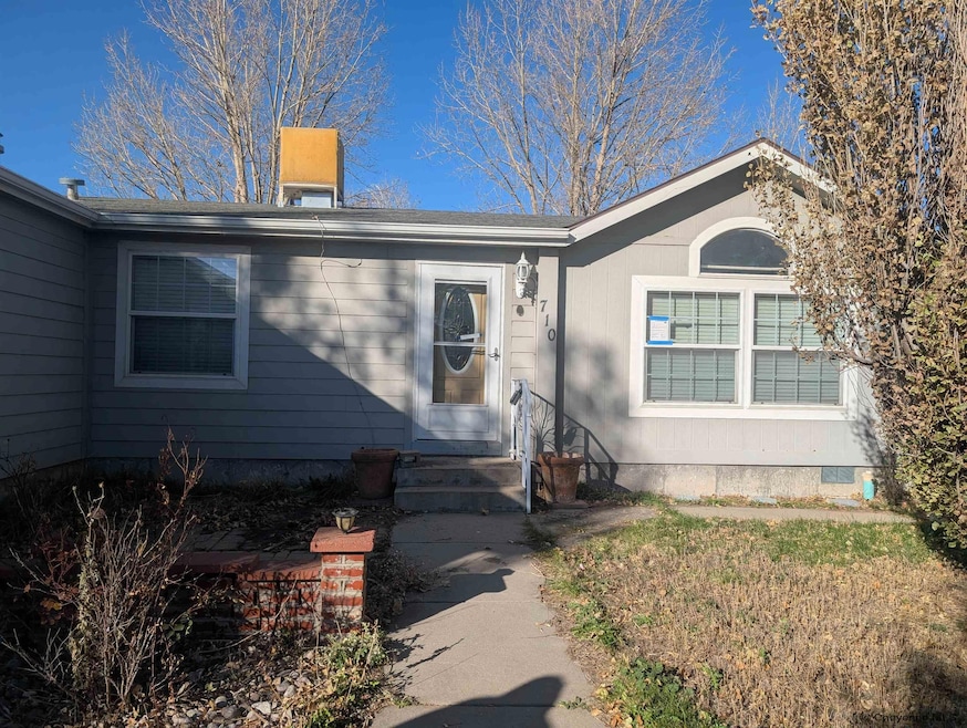710 E Allison Rd, Cheyenne, WY 82007 - photo 1