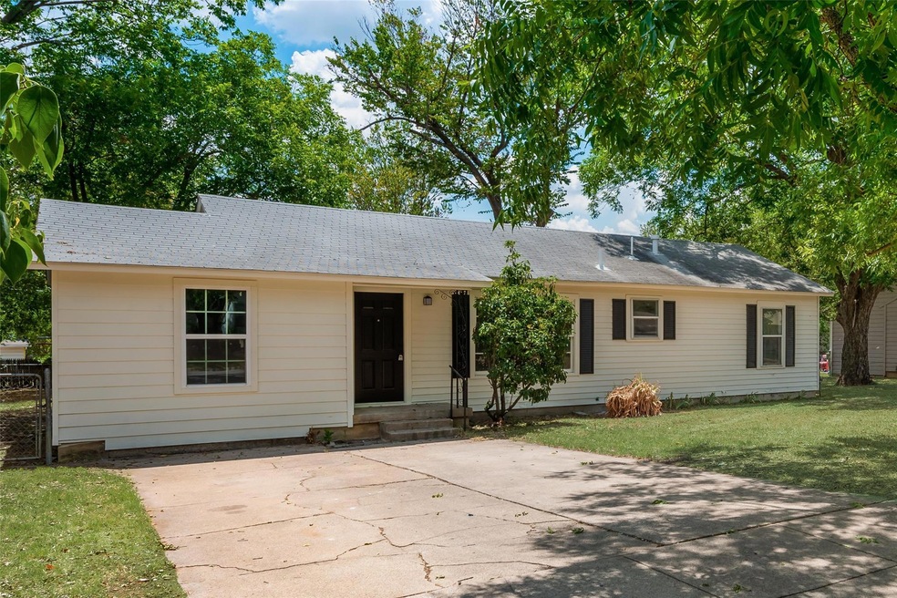 1108 Ann St, Bedford, TX 76022 - photo 1