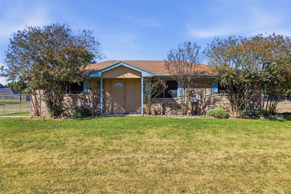 606 Western Dr, Woodway, TX 76712 - photo 1