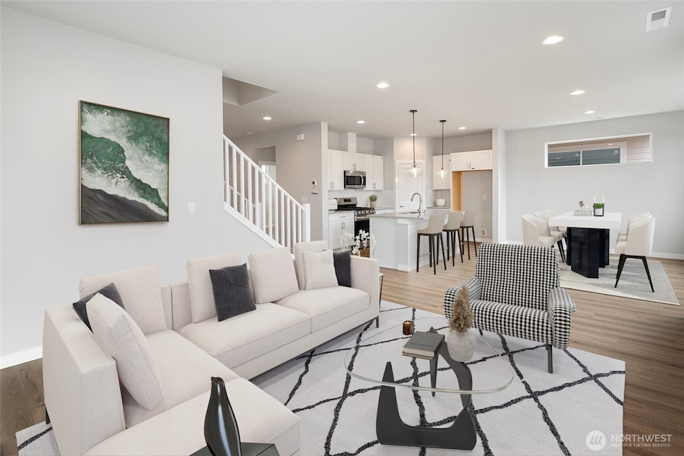 592 SW 97th St unit 2, Seattle, WA 98106 - photo 1