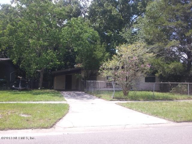 4942 Redstone Dr, Jacksonville, FL 32210 - photo 1