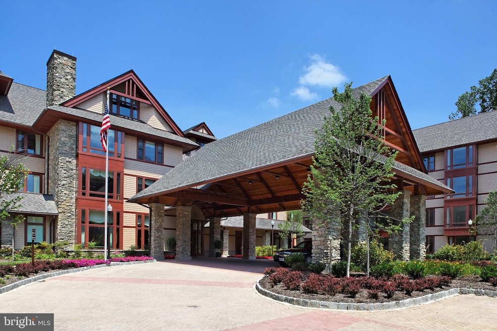 Sold $1,925,000 • Co-Listing Agent