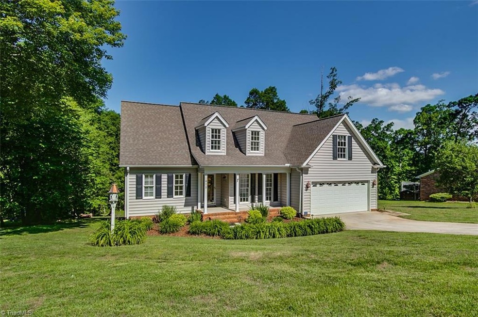 612 Graceland Dr, Asheboro, NC 27205 - photo 1