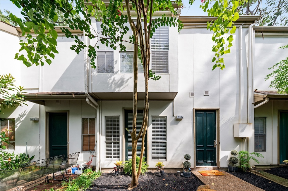 tep into a thoughtfully designed entryway that set