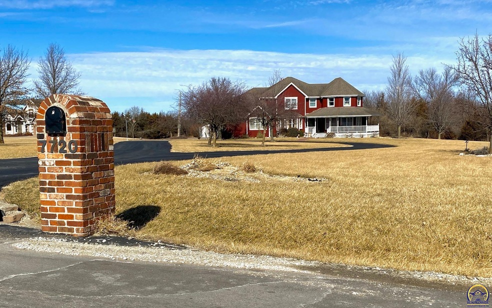 7720 SW Huntoon St, Topeka, KS 66615 - photo 1