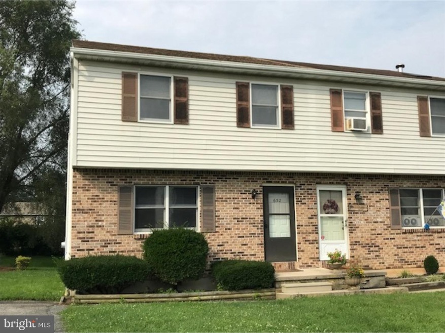 632 Lincoln St, Shoemakersville, PA 19555 - photo 1