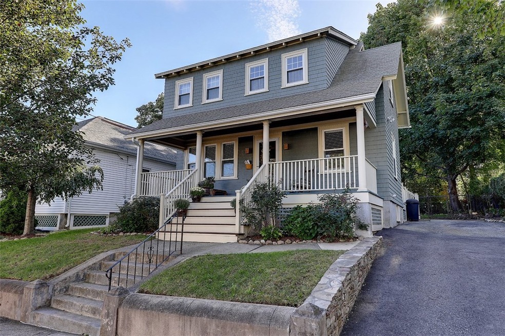 93 Wilcox Ave, Pawtucket, RI 02860 - photo 1