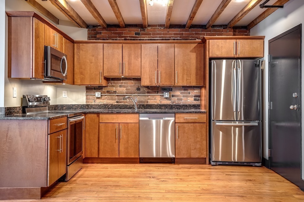 65 Broad St unit 4, Boston, MA 02109 - photo 1