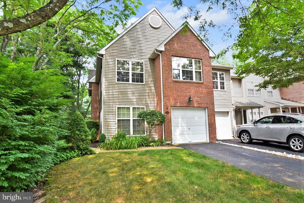 193 Victoria Ct unit 142, Doylestown, PA 18901 - photo 1