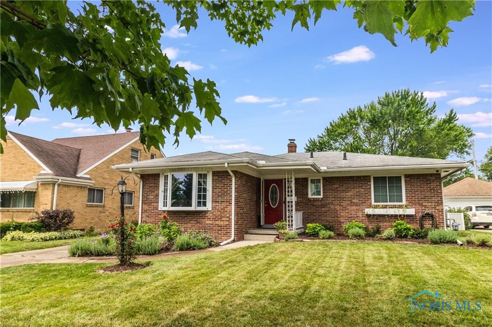 4327 288th St, Toledo, OH 43611 - photo 1