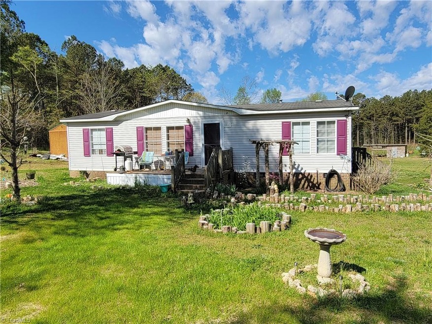 5552 Farmstead Rd, Seagrove, NC 27341 - photo 1