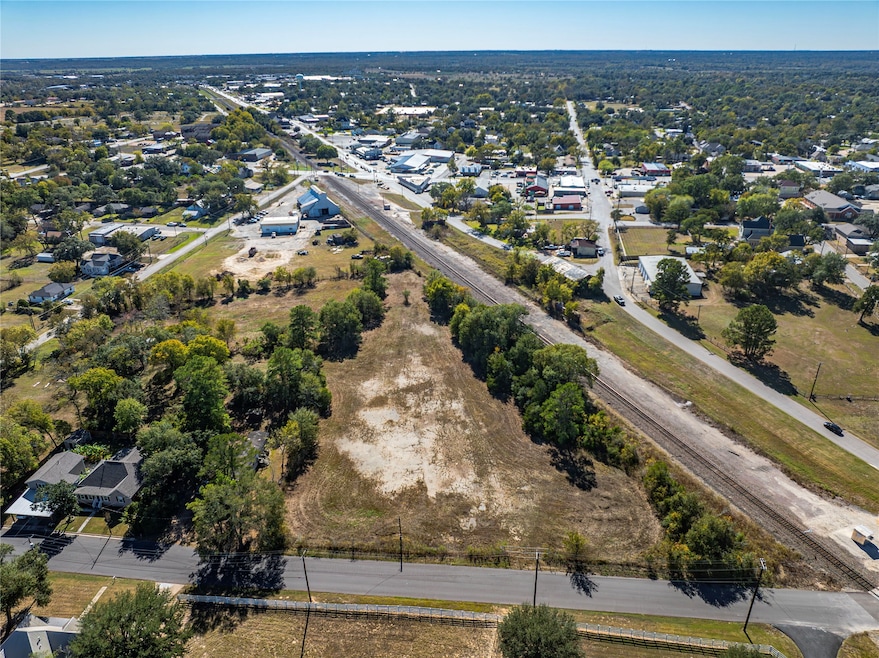 351 E Glenn St, Bellville, TX 77418 - photo 1