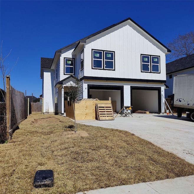 5103 Briscoe St unit A and B, Houston, TX 77033 - photo 1
