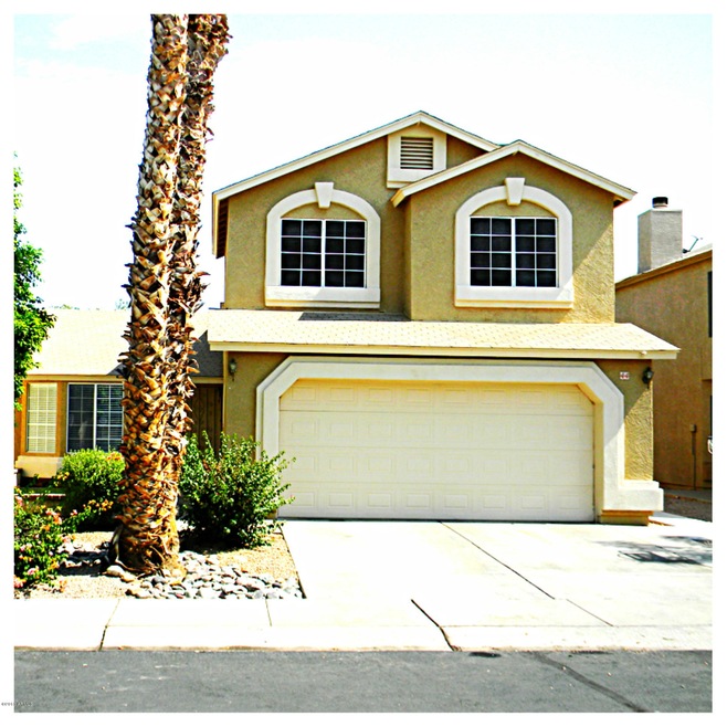 Front view of home