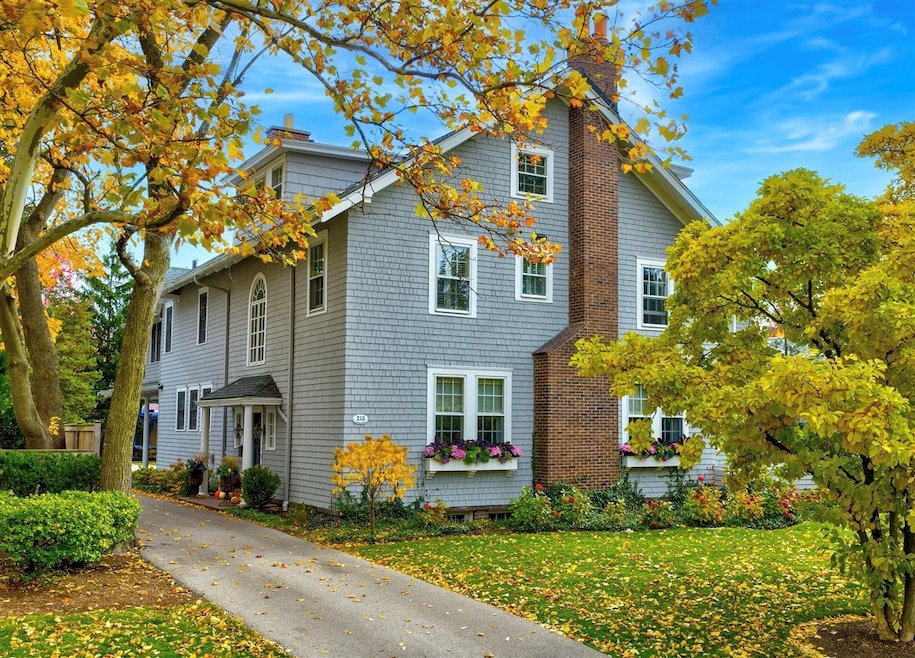 unlisted-address, Winnetka, IL 60093 - photo 1