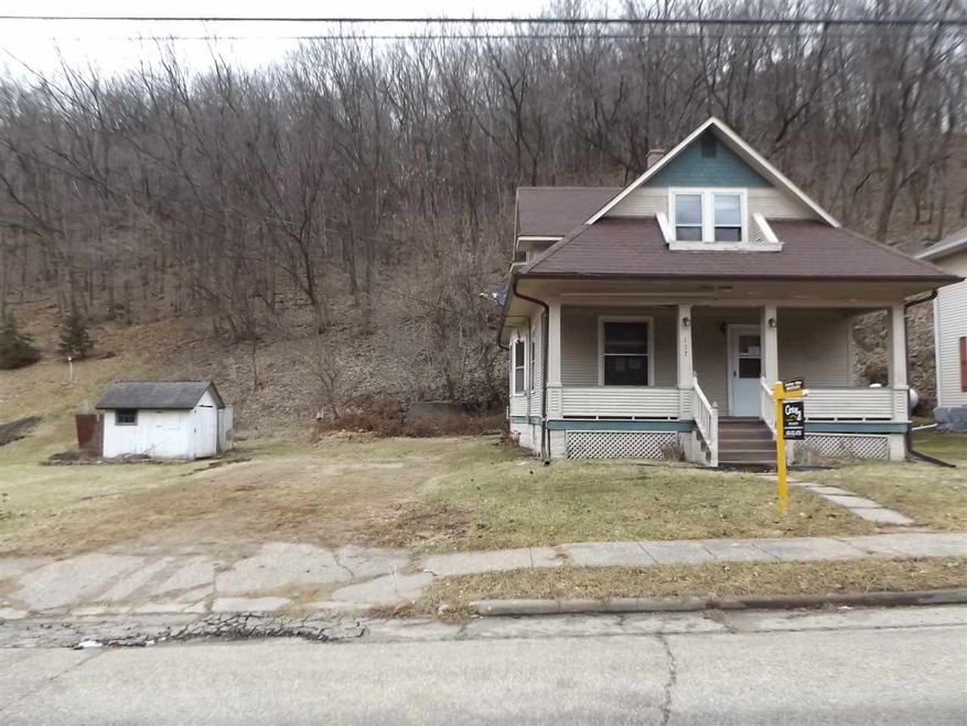 137 S Main St, Potosi, WI 53820 - photo 1