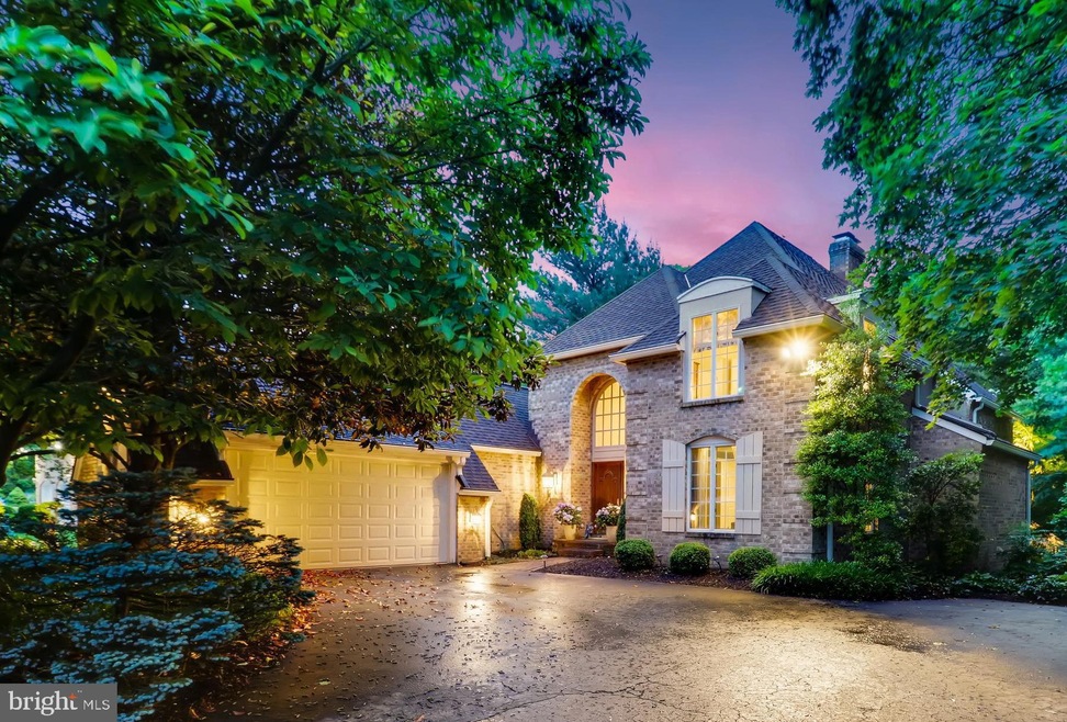 13 Hickory Knoll Ct, Lutherville Timonium, MD 21093 - photo 1