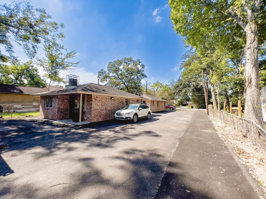 8312 1/2 Lavender St, Houston, TX 77016 - photo 1