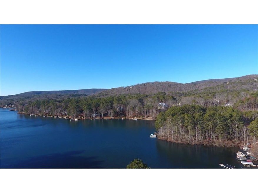 Amazing Lake Views and Dock Access to a beautiful 
