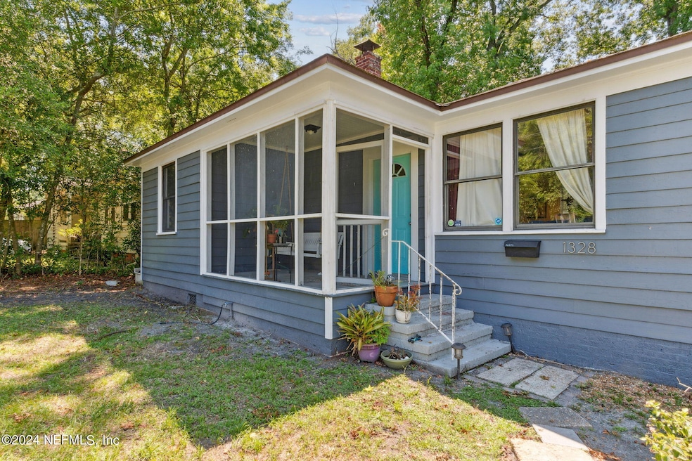 1328 Macarthur St, Jacksonville, FL 32205 - photo 1