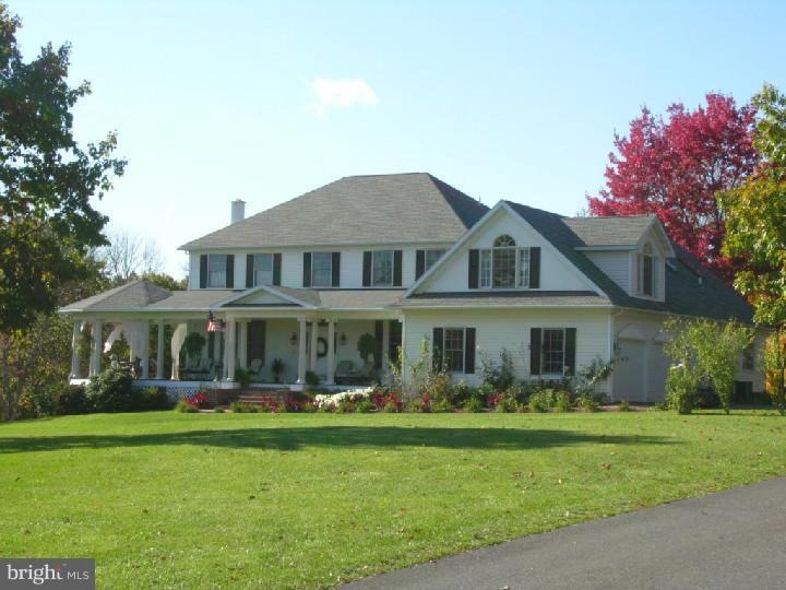 34 Peach Dr, Boyertown, PA 19512 - photo 1