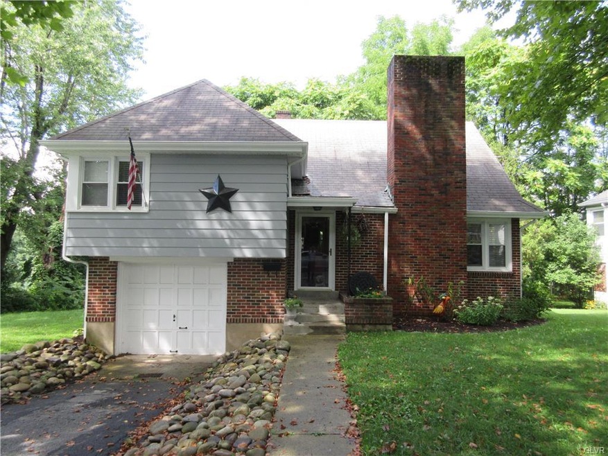Welcome to 732 Lyons Street
