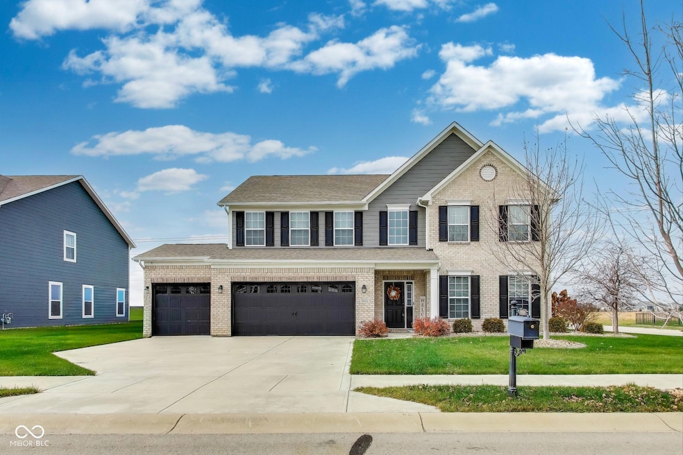 9986 Gallop Ln, Fishers, IN 46040 - photo 1