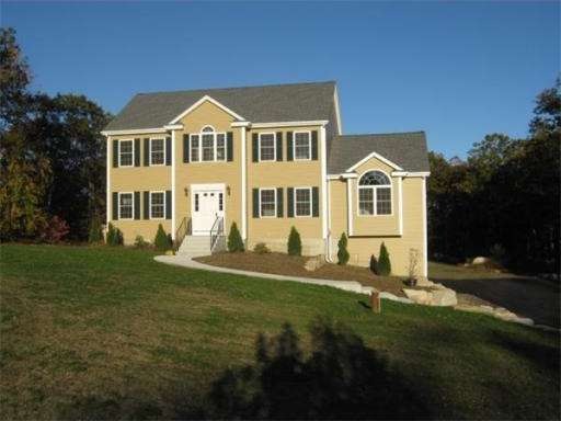 16 Crescent Ln, Douglas, MA 01516 - photo 1