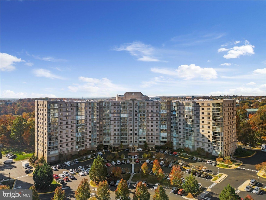 Blue Ridge at Lansdowne Woods unit 207, Leesburg, VA 20176 - photo 1