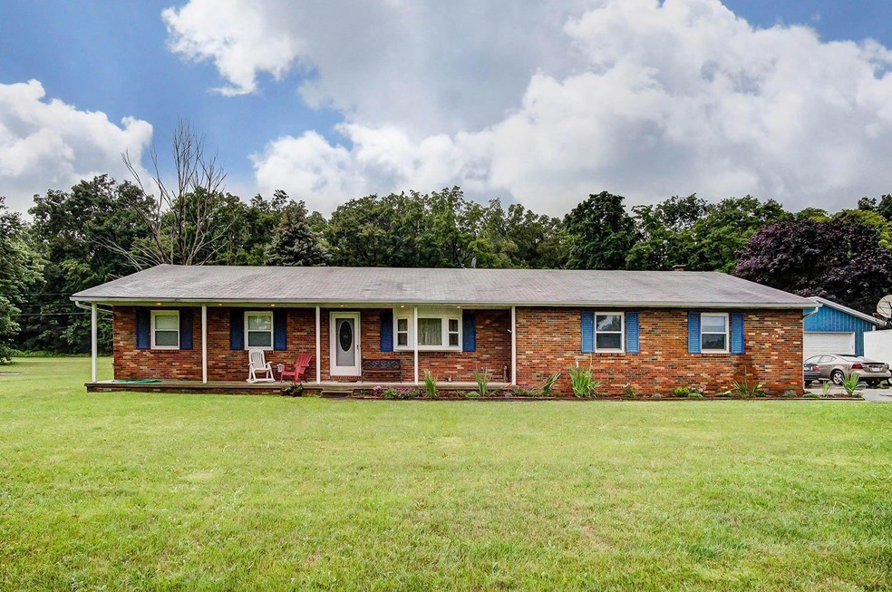 8435 Bruce Ct NW, Canal Winchester, OH 43110 - photo 1