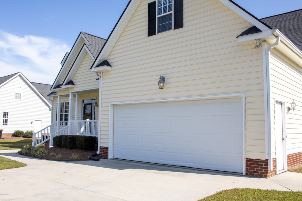 574 Milton Dr, Winterville, NC 28590 - photo 1