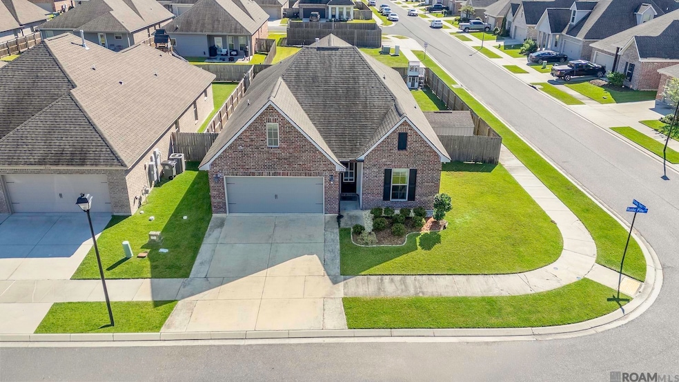 1343 Rustic Pine Dr, Baton Rouge, LA 70820 - photo 1