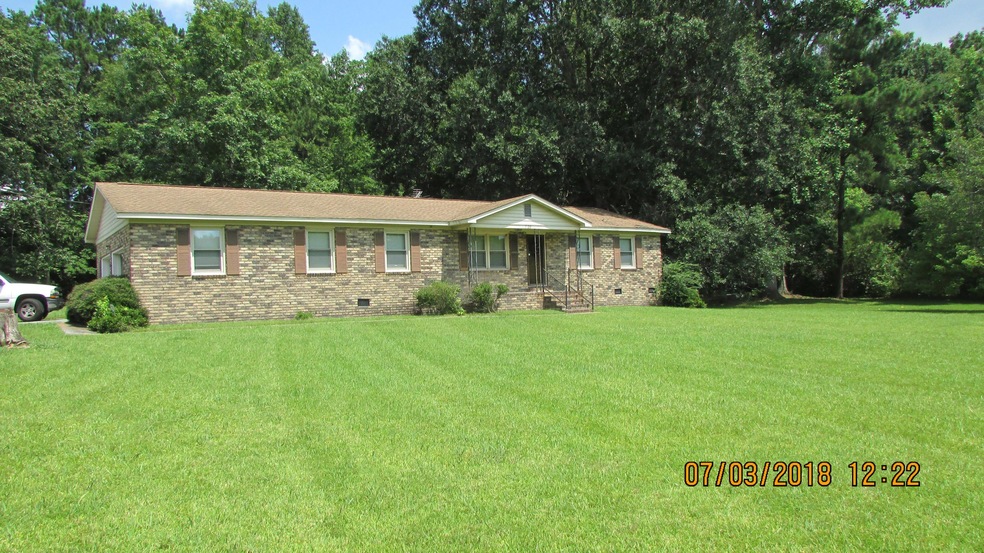 729 S Live Oak Dr, Moncks Corner, SC 29461 - photo 1