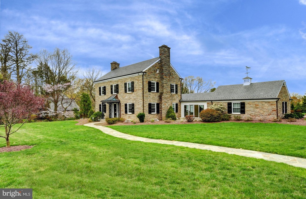 6304 N Charles St, Baltimore, MD 21212 - photo 1