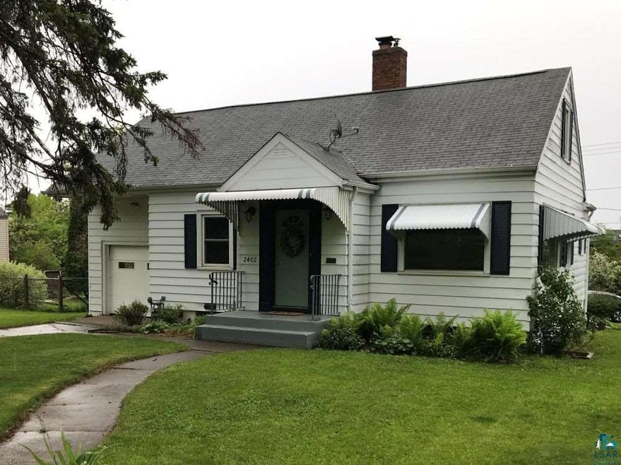 2402 Jefferson St, Duluth, MN 55812 - photo 1