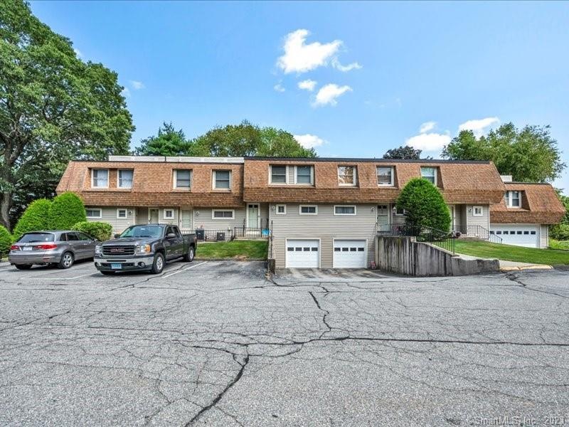 136 Sheraton Ln unit 136, Norwich, CT 06360 - photo 1