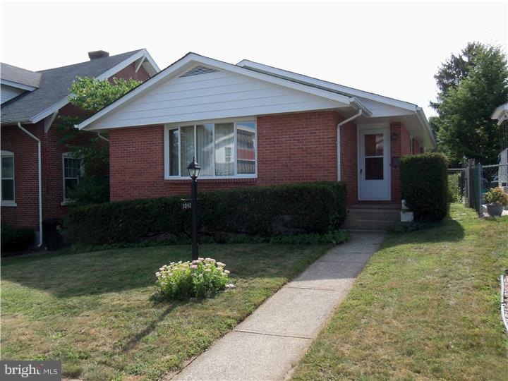 1042 N 19th St unit 1044, Allentown, PA 18104 - photo 1