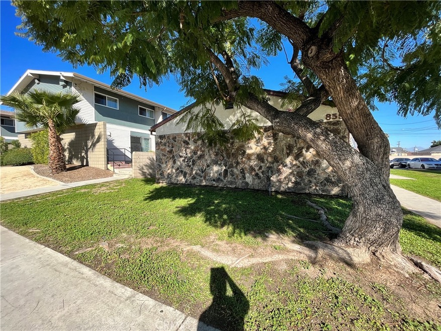871 E 120th St unit 1, Los Angeles, CA 90059 - photo 1