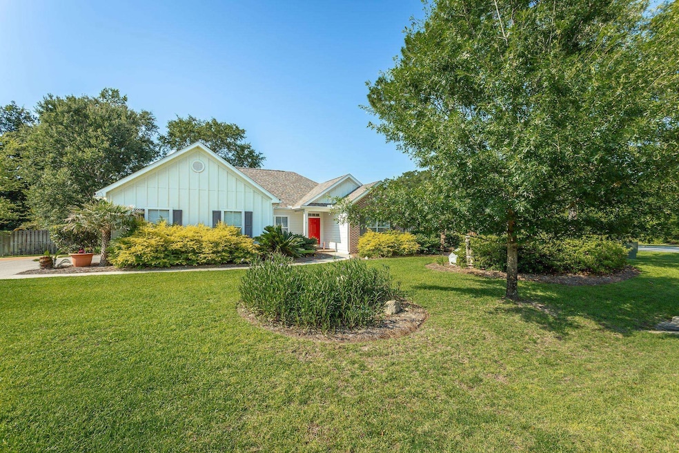 5 Carousel Cir, Crawfordville, FL 32327 - photo 1