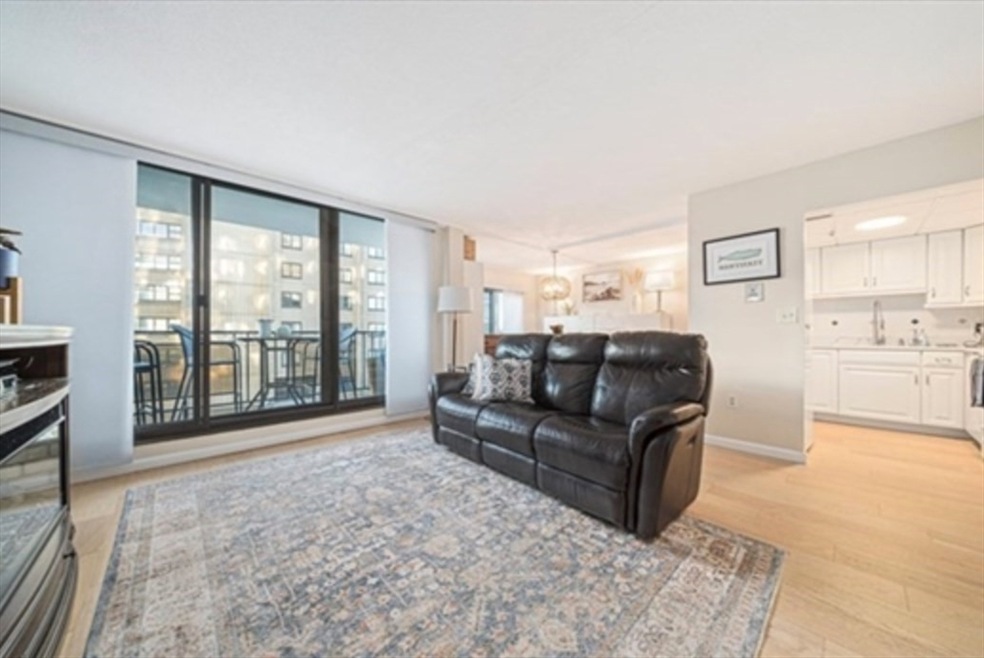 73 Broad Reach unit T44C, Weymouth, MA 02191 - photo 1