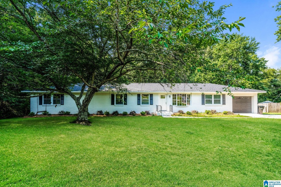 821 Windover Rd, Birmingham, AL 35215 - photo 1