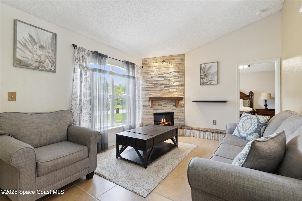 11-149-Hawthorne-Ln-NE-Palm-Bay-FL-32907