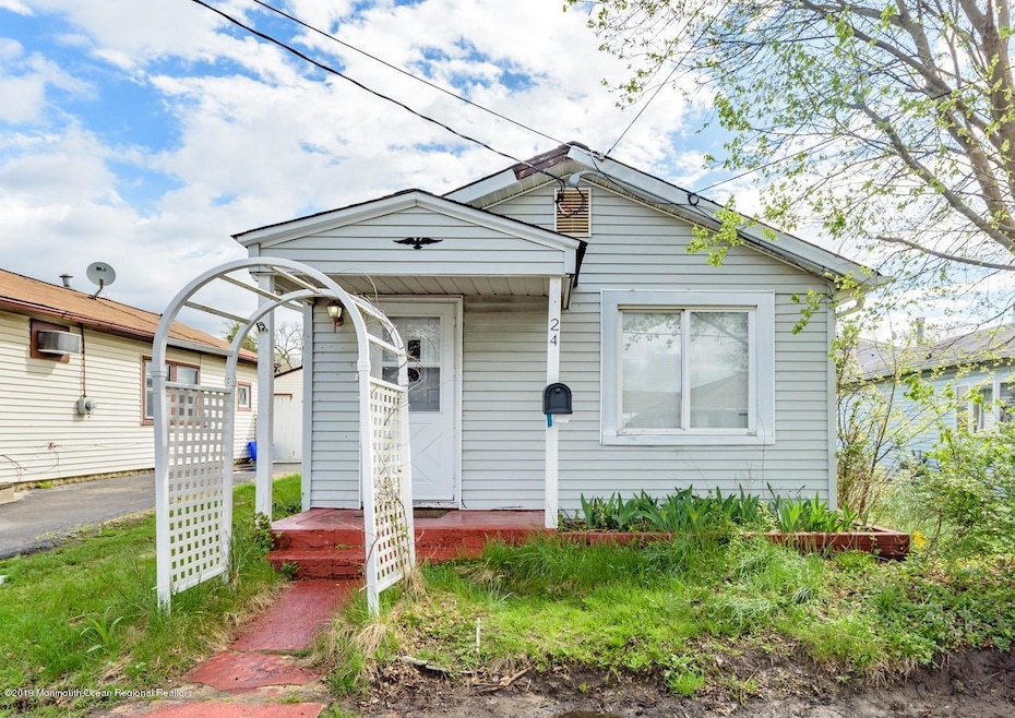 24 Lantana Way, South Amboy, NJ 08879 - photo 1