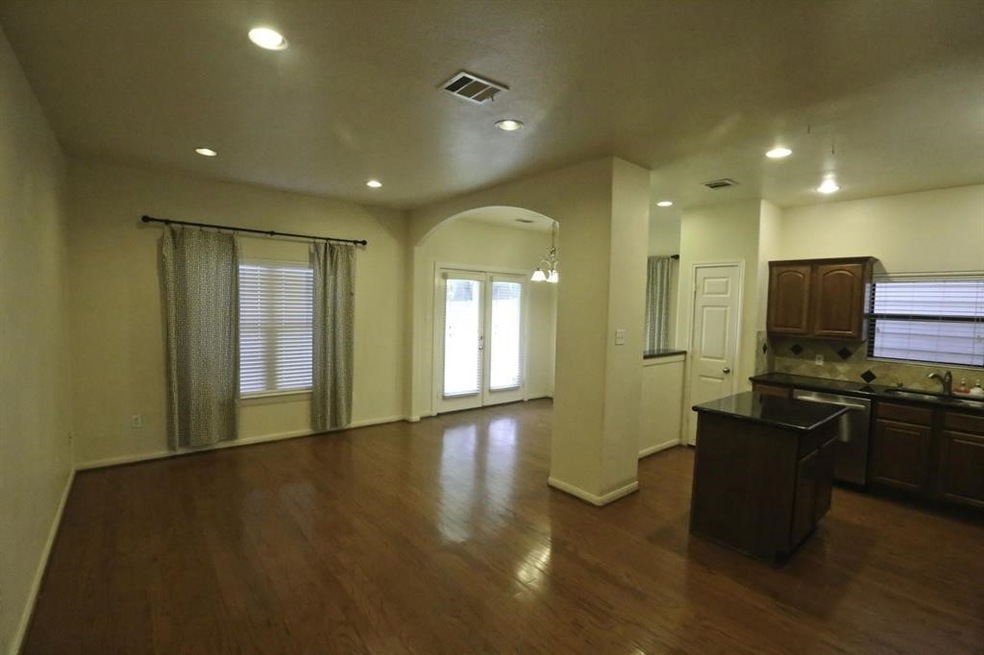 4116 Marina St unit B, Houston, TX 77007 - photo 1