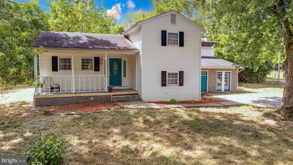 980 Summit Point Rd, Summit Point, WV 25446 - photo 1