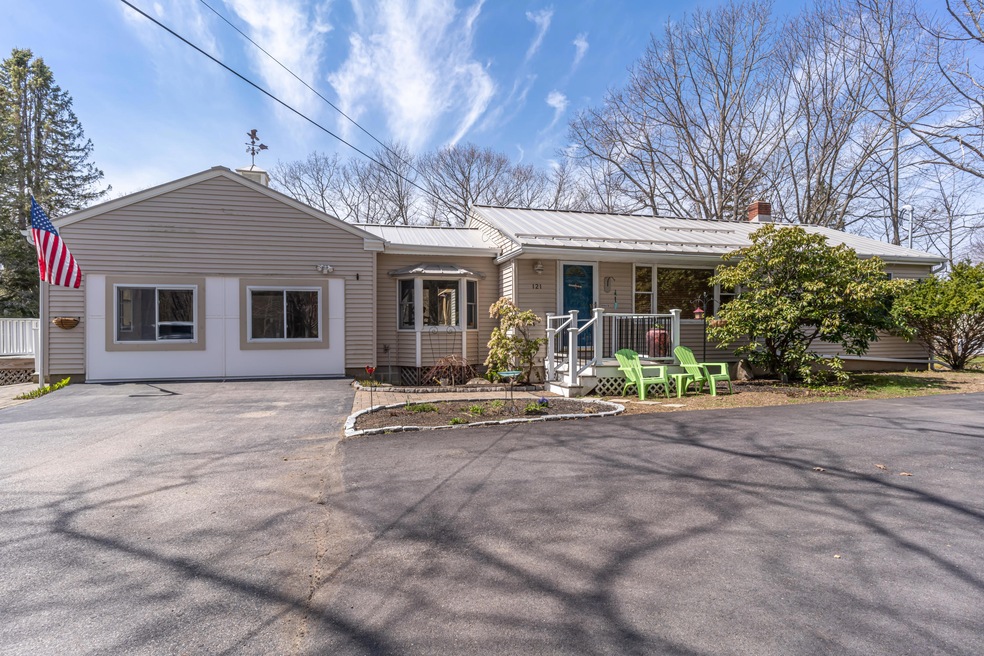 121 Dennett Rd, Kittery, ME 03904 - photo 1