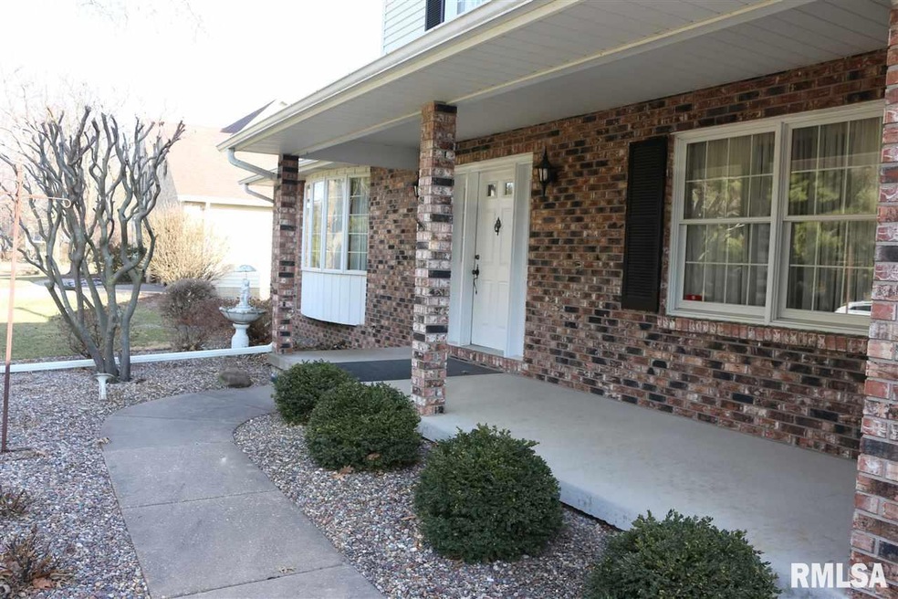 2109 Newcastle Ct, Davenport, IA 52807 - photo 1